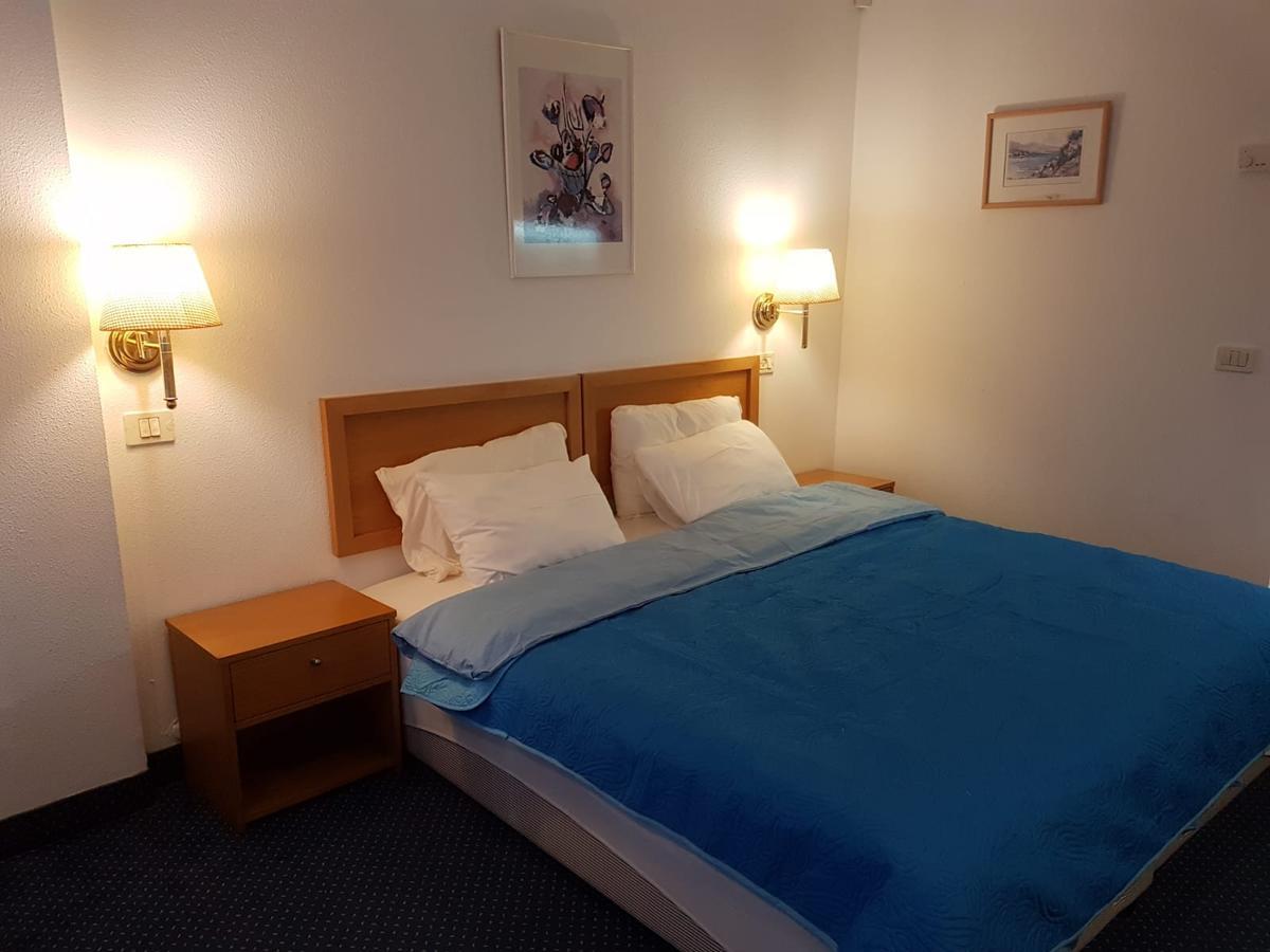 Carmel Mountain Motel ハイファ エクステリア 写真