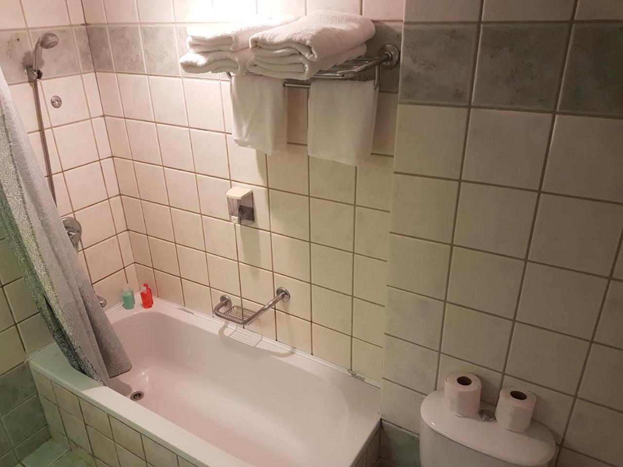 Carmel Mountain Motel ハイファ エクステリア 写真